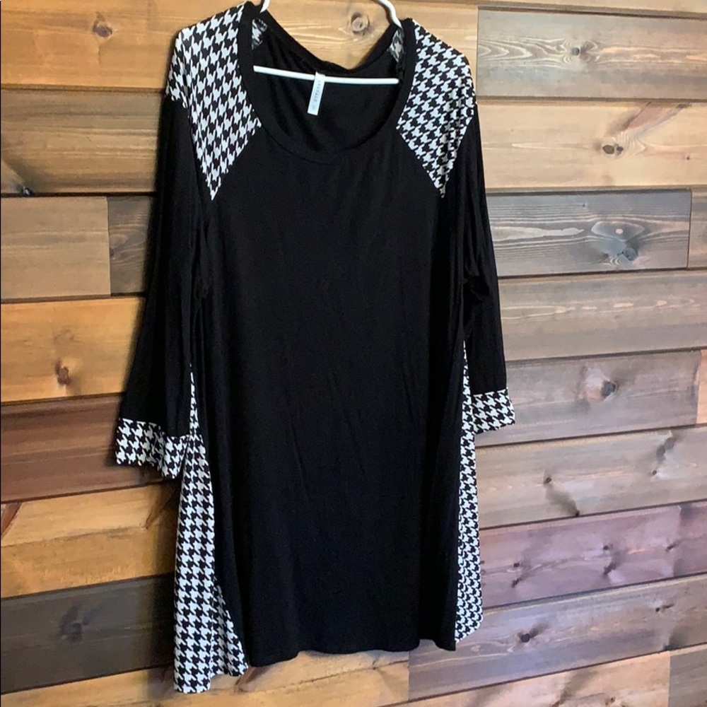 Emerald Brand Tunic shirt